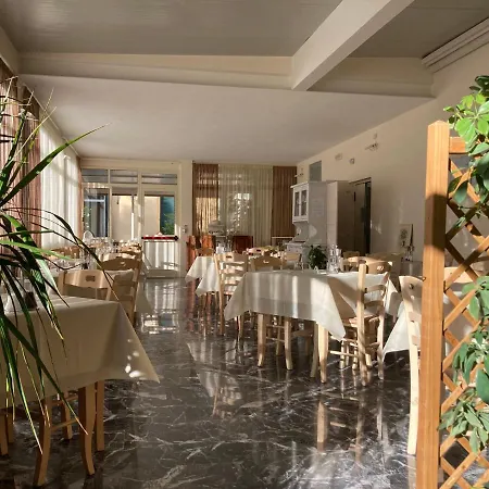 Otel Verdesolemare Marina di Pietrasanta