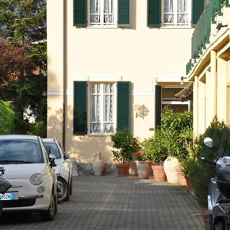 Otel Verdesolemare Marina di Pietrasanta